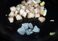 马哈鱼炖五花肉的做法 步骤8
