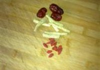 清炖童子鸡的做法 步骤2