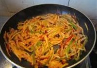 茭白肉丝的做法 步骤7