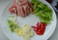 农家小炒肉的做法 步骤2