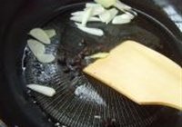 农家小炒肉的做法 步骤5