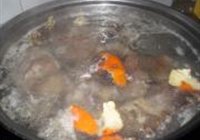 腊猪手煲萝卜的做法 步骤7