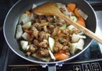 印度咖喱鸡丁煲的做法 步骤6