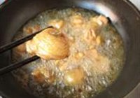栗子鸡块的做法 步骤2