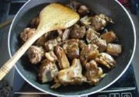 干香啤酒鸭的做法 步骤7
