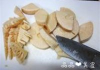 土佐风煮竹笋的做法 步骤2
