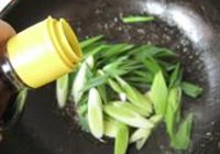 青蒜炒猪肝的做法 步骤6