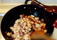桃仁鲜虾炒什锦的做法 步骤9
