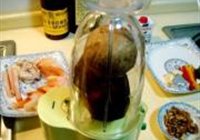 海鲜馄饨伴核桃蘑菇汁的做法 步骤3