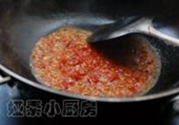剁辣子炒臭菜根的做法 步骤5