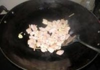 酸菜炒大肠的做法 步骤5
