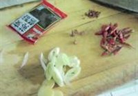 辣味酱香烧牛腩的做法 步骤1