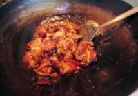 辣味酱香烧牛腩的做法 步骤4