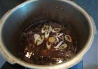 辣味酱香烧牛腩的做法 步骤6
