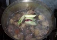 胡萝卜炖牛腩的做法 步骤5