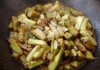 茄子烧土豆的做法 步骤8