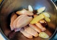 烤黑椒脆皮翅的做法 步骤2