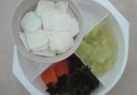四彩烩虾球的做法 步骤3