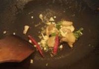 苦瓜爆鸡块的做法 步骤12