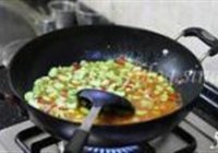 剁椒肉末蚕豆煲的做法 步骤5