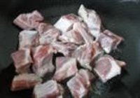 排骨焖菠菜卷子的做法 步骤4