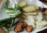 排骨焖菠菜卷子的做法 步骤3