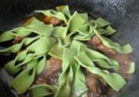 排骨焖菠菜卷子的做法 步骤15