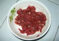 牛肩肉炒年糕的做法 步骤3