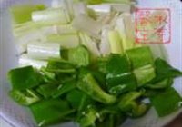 葱香牛肉的做法 步骤2