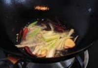 西红柿炖牛腩的做法 步骤5