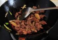 西红柿炖牛腩的做法 步骤6
