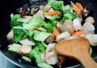 炒什锦的做法 步骤8
