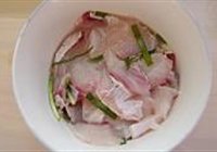糖醋乌龙鱼片的做法 步骤4