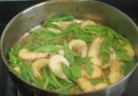 长扁豆炒白条虾的做法 步骤5