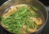 长扁豆炒白条虾的做法 步骤3