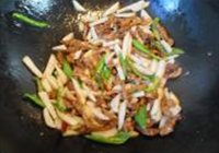 竽头炒肉丝的做法 步骤12