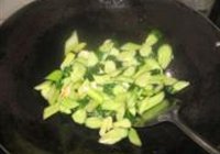 蚝油杂蔬炒海参的做法 步骤5