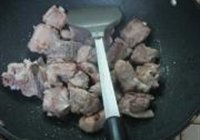 鹌鹑蛋烧排骨的做法 步骤4