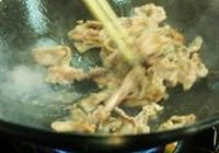 生炒三鲜乌冬的做法 步骤3