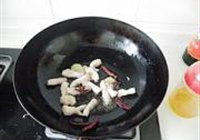 豆芽炖粉丝的做法 步骤6