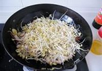 豆芽炖粉丝的做法 步骤7