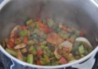 香烧鸡腿煲的做法 步骤7