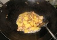 薯仔炒肉片的做法 步骤6