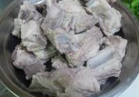 番茄排骨的做法 步骤1
