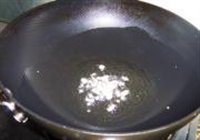 韭菜炒鸡蛋的做法 步骤5