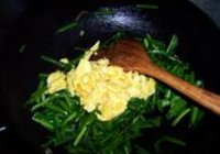 韭菜炒鸡蛋的做法 步骤8
