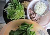 芹菜鸭肝盖汤面的做法 步骤4