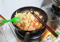 番茄菜花炒虾球的做法 步骤12