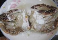 红膏蟹洋葱粉丝煲的做法 步骤4