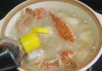 红膏蟹洋葱粉丝煲的做法 步骤10